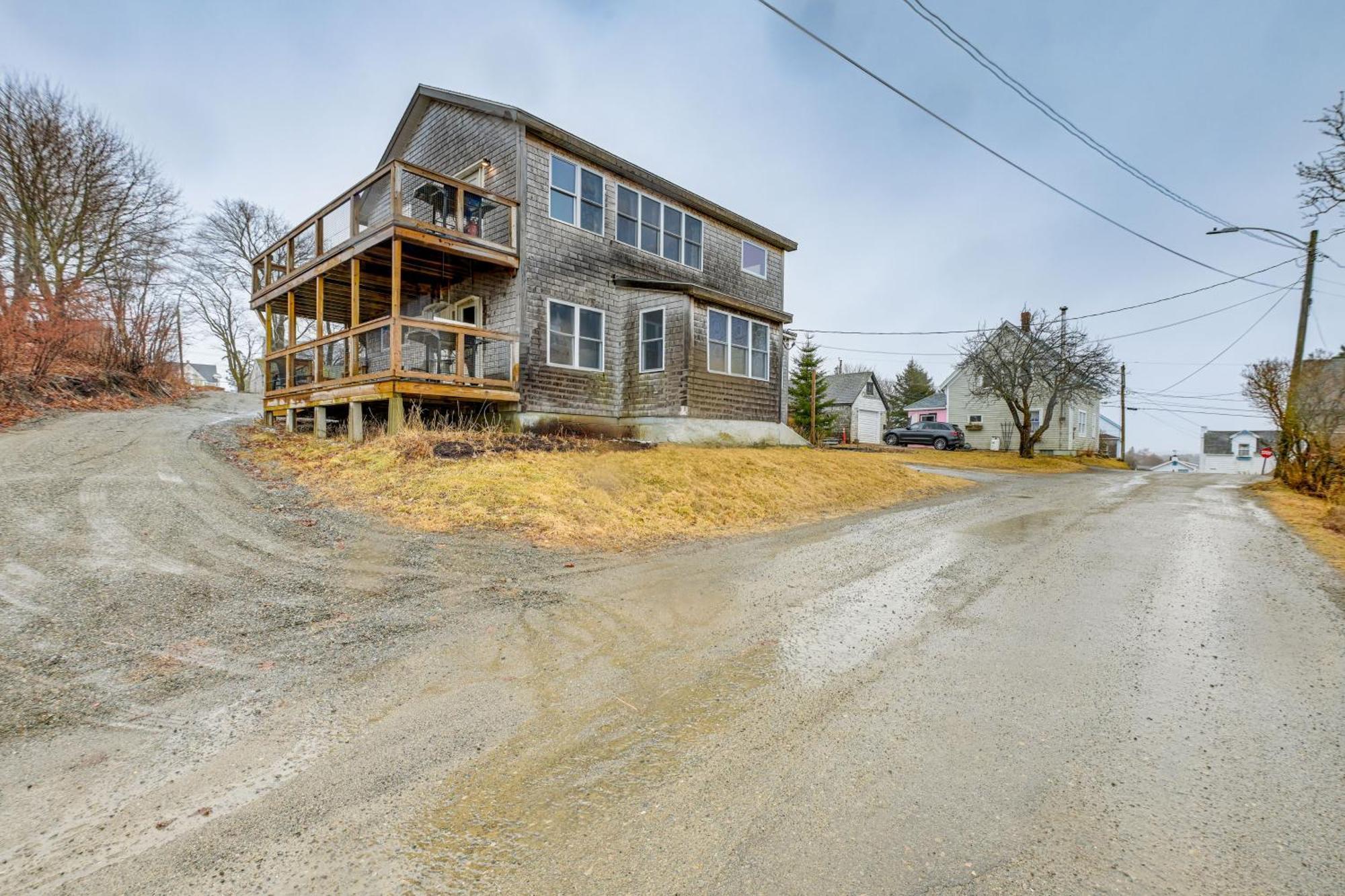 Cozy Maine Getaway Covered Deck, Walk To Beach! Lubec Exterior photo