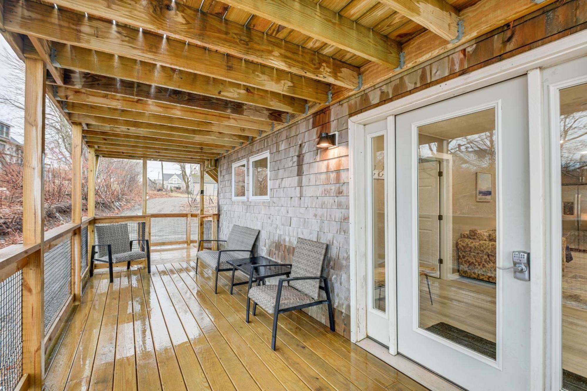 Cozy Maine Getaway Covered Deck, Walk To Beach! Lubec Exterior photo